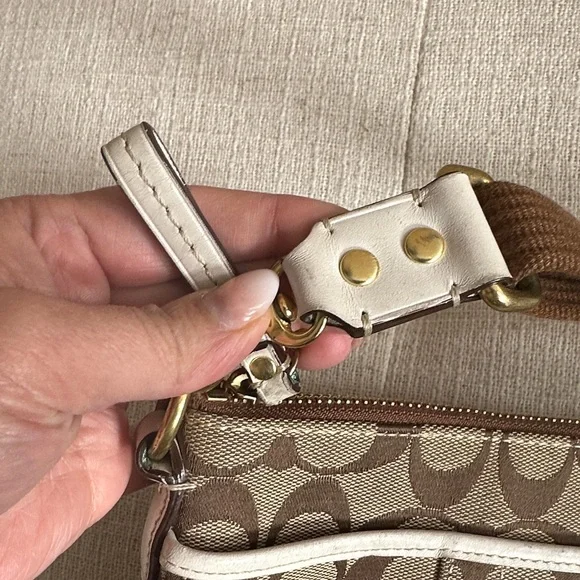 Coach Khaki and Cream Signature Crossbody Bag - Picture 3 of 8